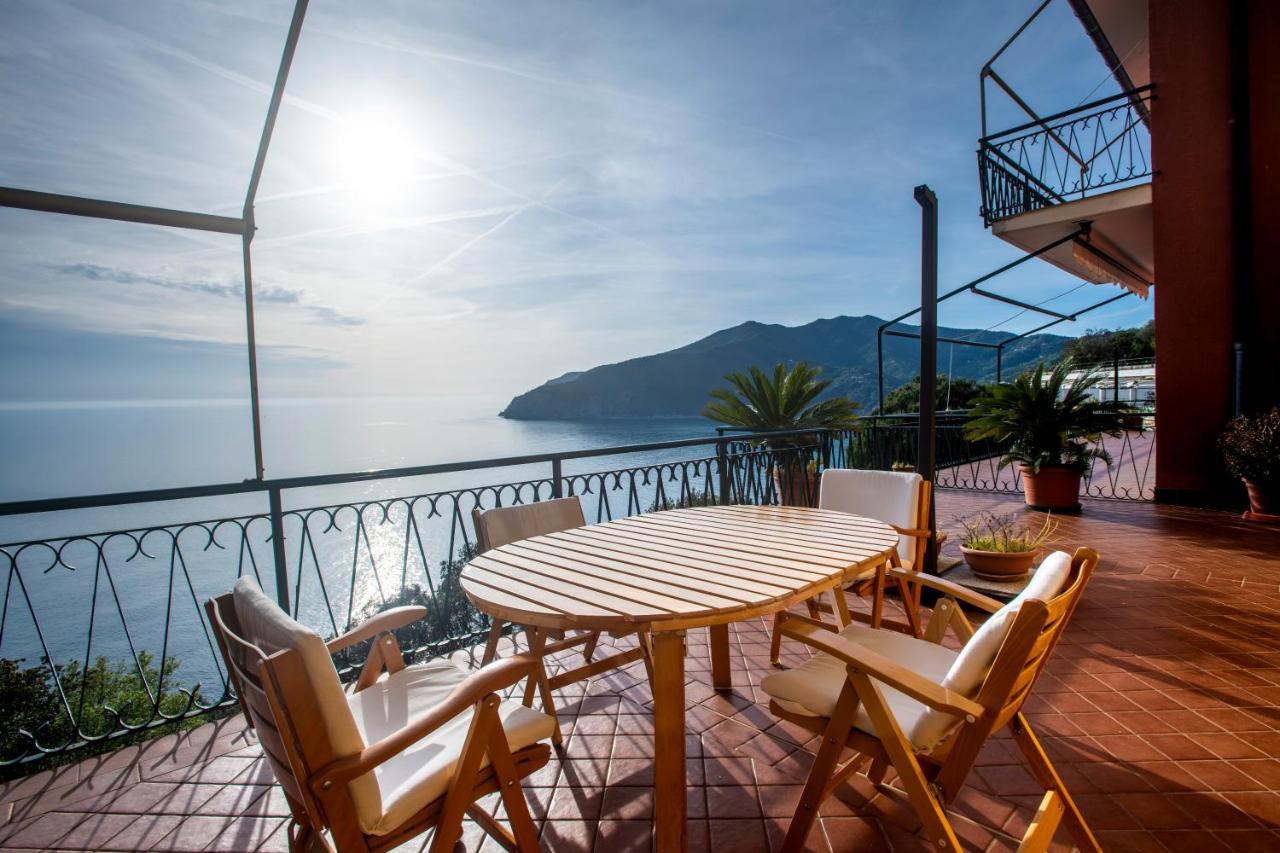 מונליה 080 - La Villa Storica Il Vigneto 45B, Terrazza Sul Mare - Parcheggio Privato Gratis מראה חיצוני תמונה