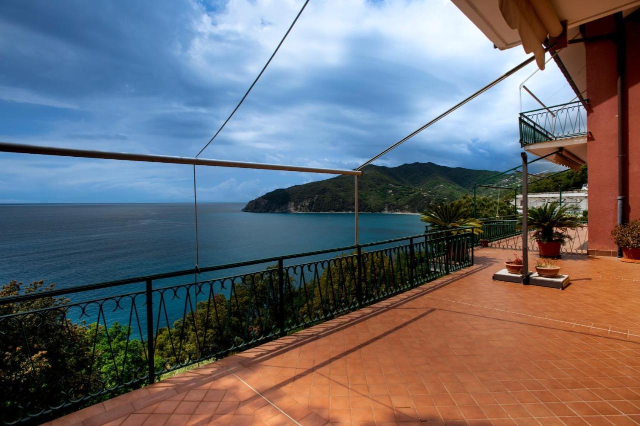 מונליה 080 - La Villa Storica Il Vigneto 45B, Terrazza Sul Mare - Parcheggio Privato Gratis מראה חיצוני תמונה